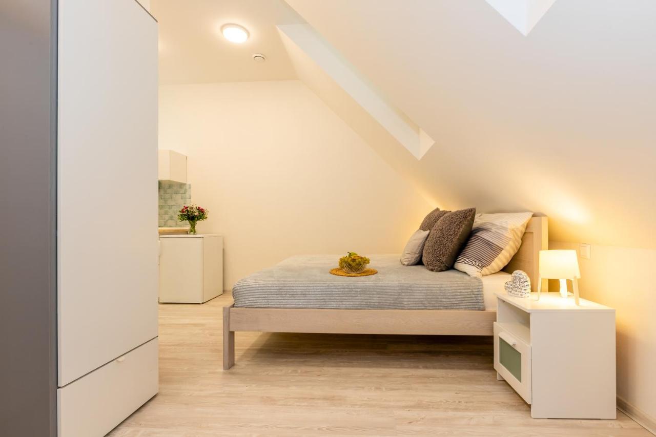 Apartmány Jedovary Trhové Sviny Kültér fotó